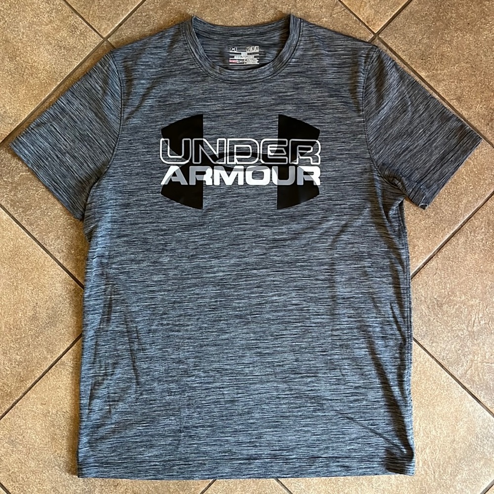 Under Armour Heat Gear Shirt Size Medium